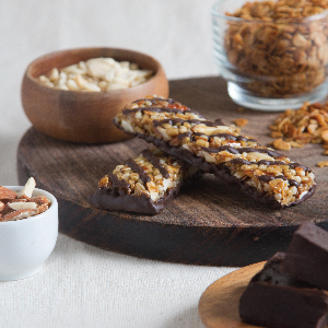 Mojo Bar Energy Bars Choco Almond & Protein | 5g Protein Snack | Made with Whole Grains, Nuts & Fruit | Gluten Free | No Preservatives | Pack of 6 x 32g