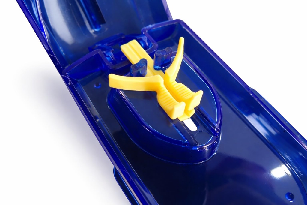 pill-cutter-precisely-hold-and-cut-pills-2.jpg