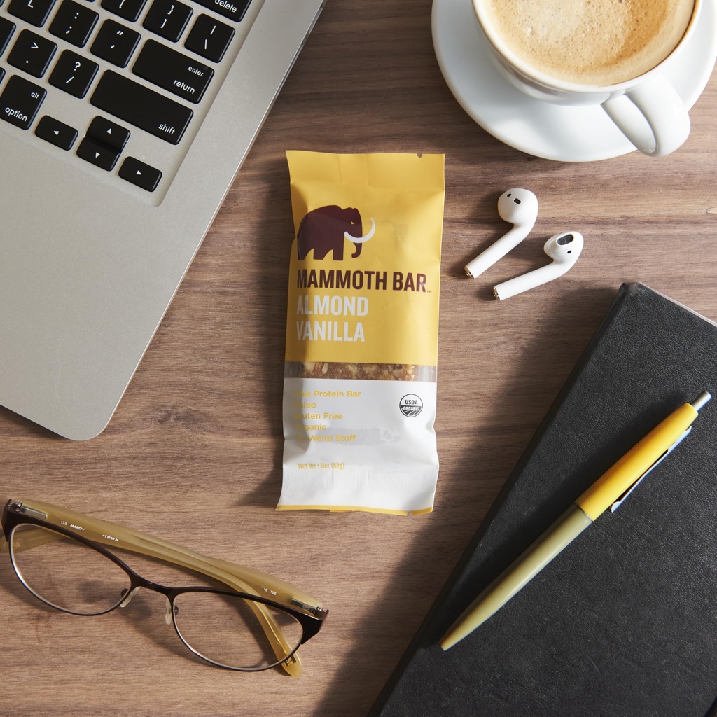 mammoth-bar-almond-vanilla-bar-high-fibe-3.jpg