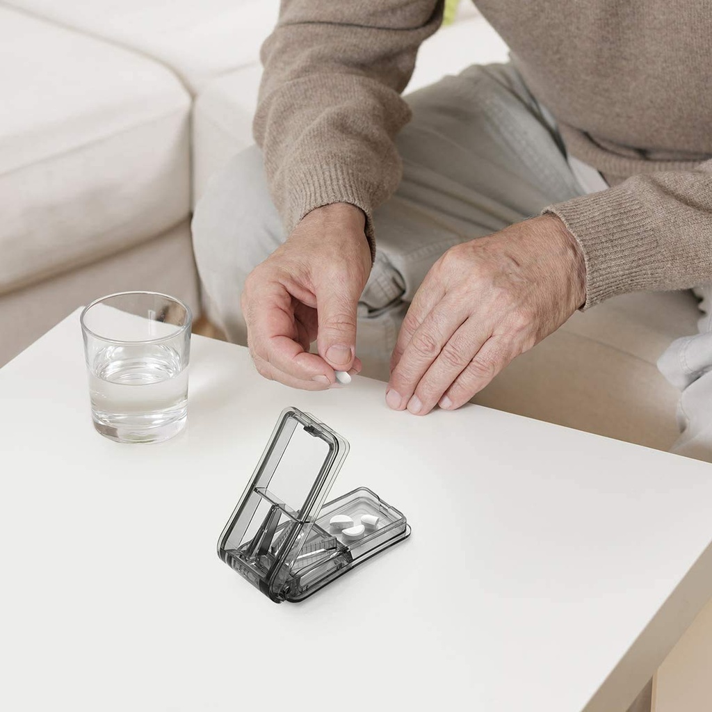 pill-splitter-for-small-or-large-pills-t-4.jpg