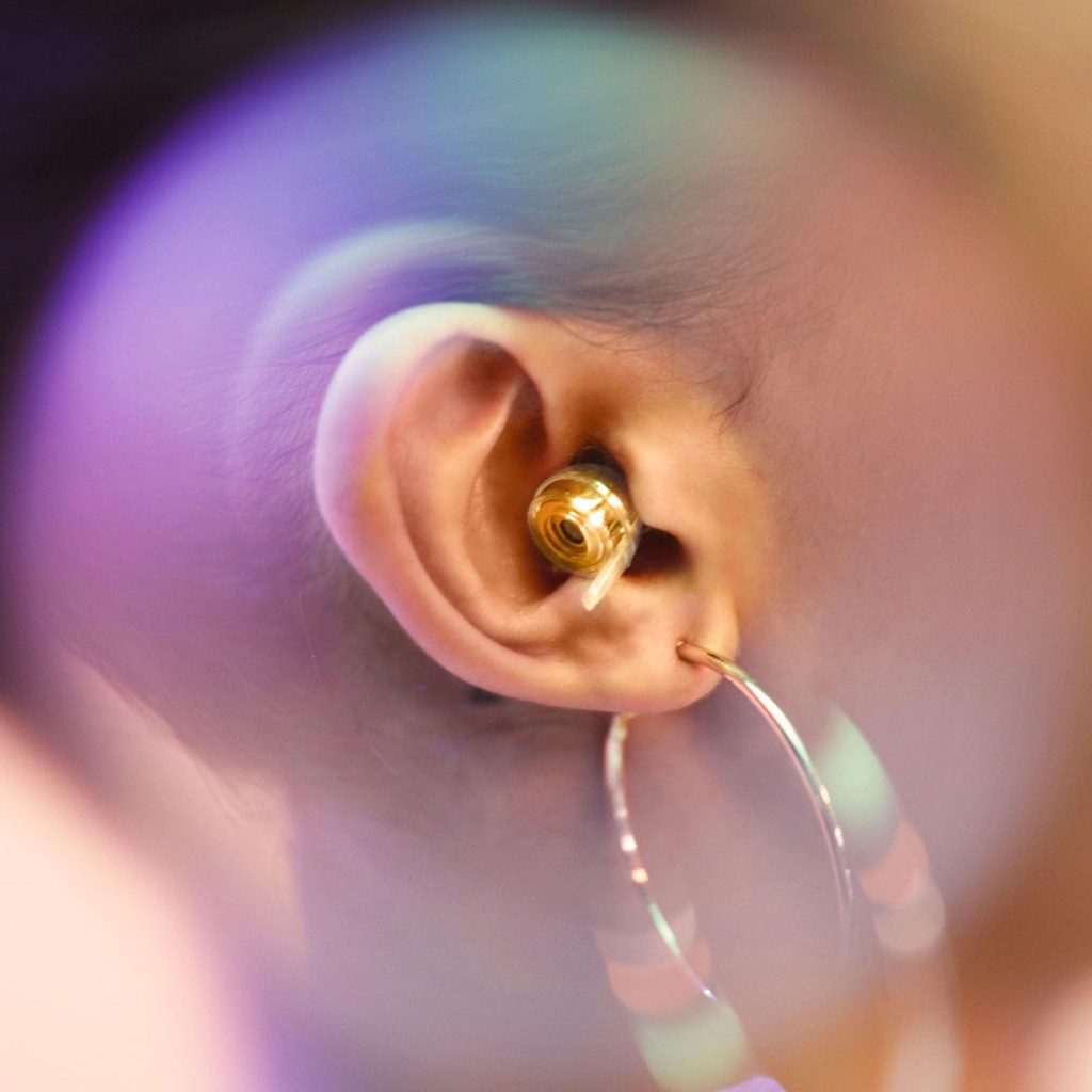 eargasm-high-fidelity-gold-earplugs-for--4.jpg