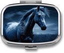 Blue Horse Pill Box 3 Διαμέρισμα Πλατεία Μικρό Χάπια Υπόθεση Ταξίδι Pillbox για Purse Pocket Metal Medicine Organizer Φορητό Χάπια Κάτοχος Δοχείου για να κρατήσει βιταμίνες Φάρμακα ιχθυέλαιο και συμπληρώματα