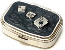 9338 Ορθογώνιο μικρό κουτί χάπια Organizer Black Silver Poker & Dice Γυναίκες Ταξίδια Χάπια Υπόθεση Pocket Ψυγείο Καθημερινή Φορητή ιατρική Βιταμίνη κουτί Συμπλήρωμα φαρμακευτικής αγωγής Mini Storage