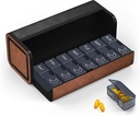 Medicine Pill Organizer, 7 Day AM Pill Box 2 Times a Day, Travel Leather Pill Case, Πατώντας το Double Opening, Κρατάει Φάρμακα Βιταμίνες Fish Oil και Συμπληρώματα (Μαύρο και Καφέ)